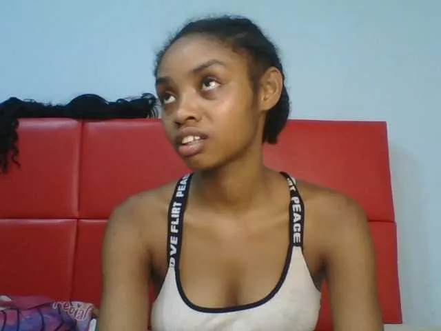 Live sex webcam photo for Brightness #292388104