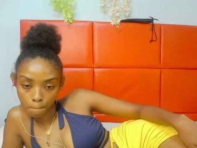 Live sex webcam photo for Brightness #293052302