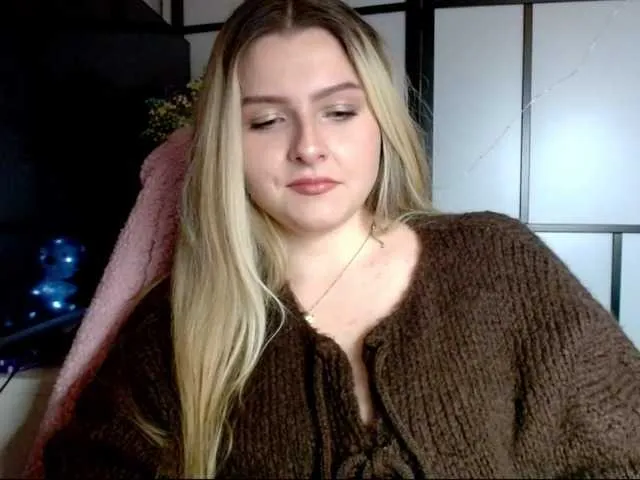 Live sex webcam photo for BritneyBlond #290355340