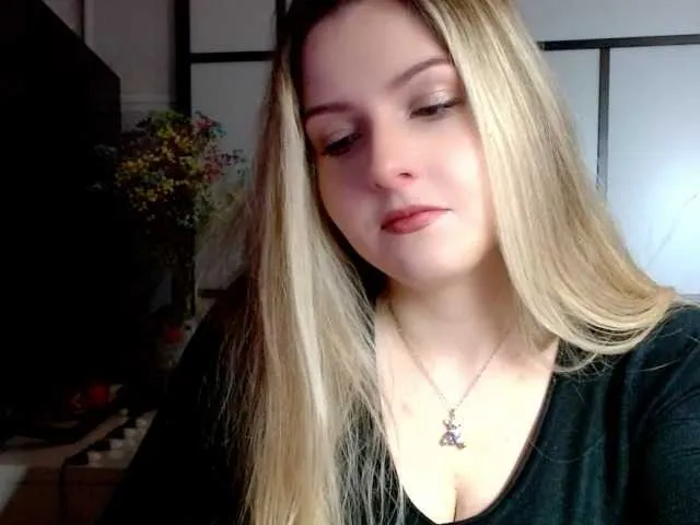 Live sex webcam photo for BritneyBlond #290382669
