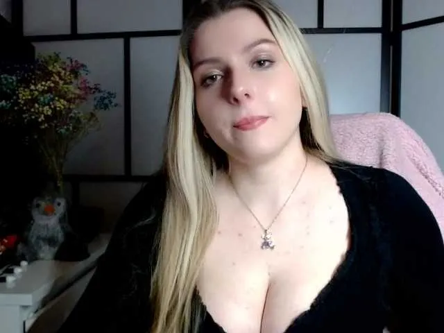 Live sex webcam photo for BritneyBlond #290404236
