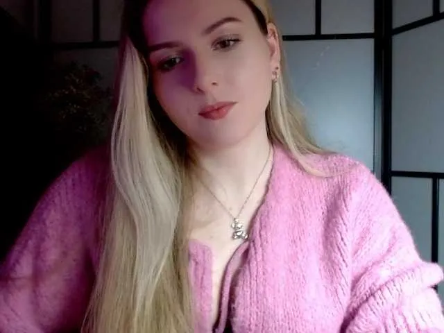 Live sex webcam photo for BritneyBlond #290498309