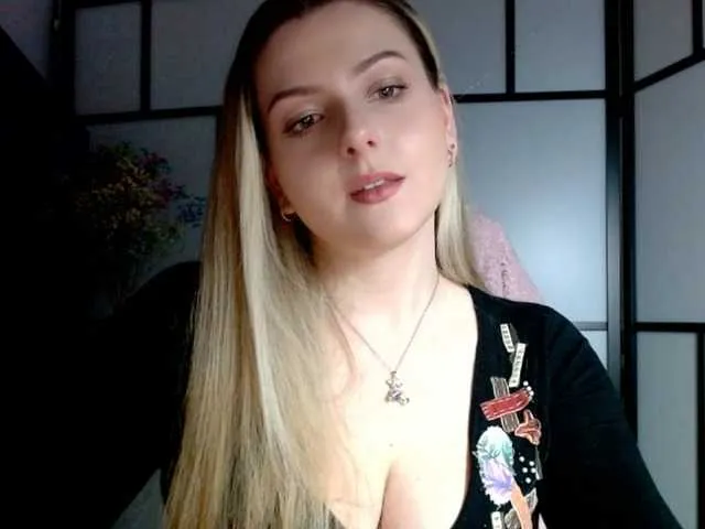 Live sex webcam photo for BritneyBlond #290735584