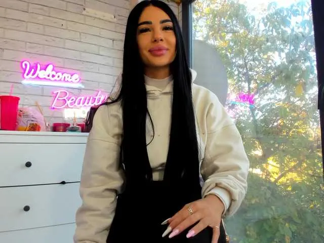 Live sex webcam photo for BritneyCharm #292106430