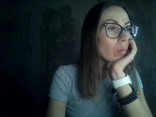 Live sex webcam photo for BritneyKittens #289557839