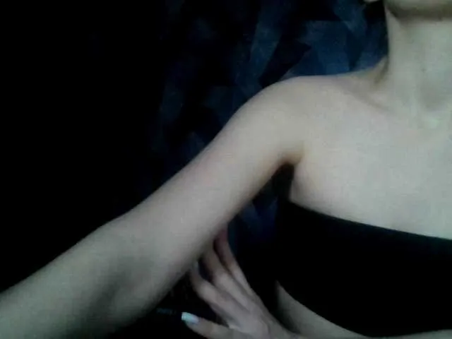 Live sex webcam photo for BritneyKittens #290348909