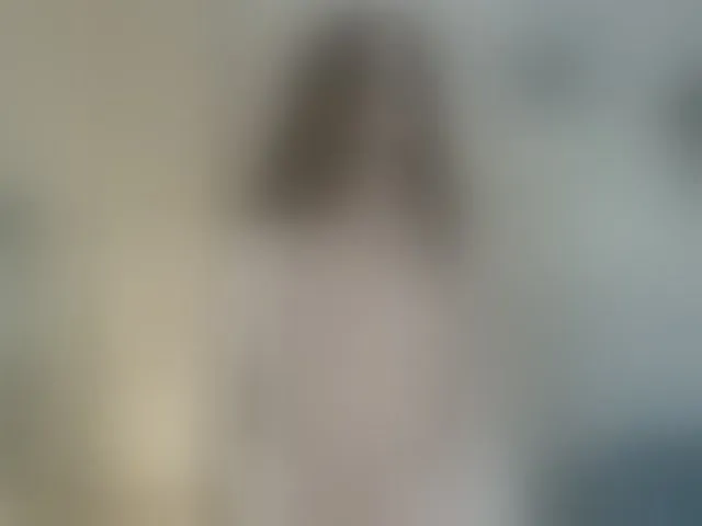 Live sex webcam photo for BrokenDoll666 #294012237