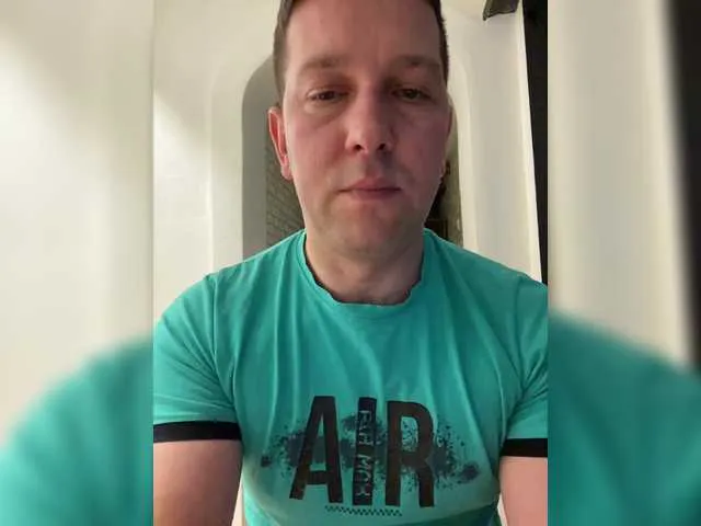 Live sex webcam photo for Bruklin50 #290616159