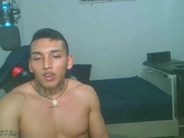 Live sex webcam photo for BryceBigcum #290409143