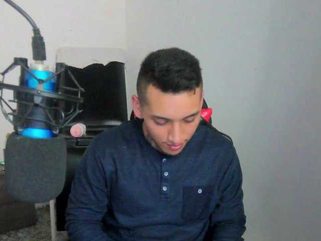 Live sex webcam photo for BryceBigcum #290561896