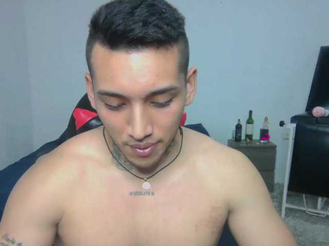 Live sex webcam photo for BryceBigcum #290570972