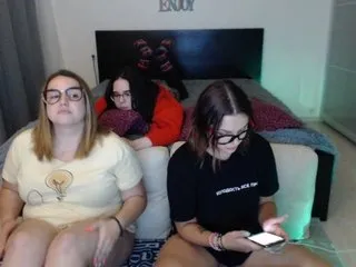 Live sex webcam photo for BugaGirls #172330972