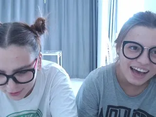 Live sex webcam photo for BugaGirls #177394953