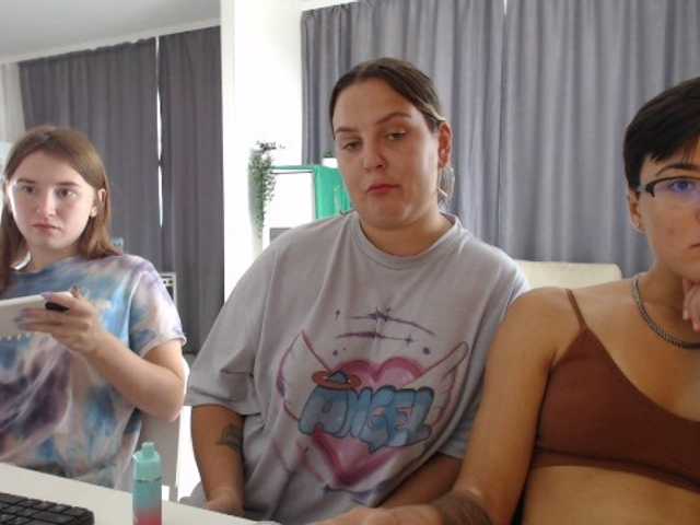 Live sex webcam photo for BugaGirls #274197076