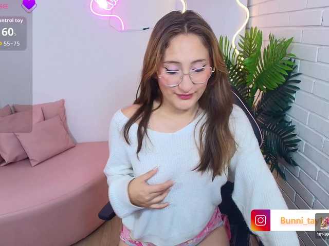 Live sex webcam photo for Bunni-tay #291993943