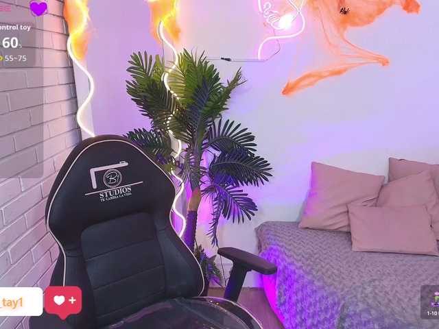 Live sex webcam photo for Bunni-tay #292068831