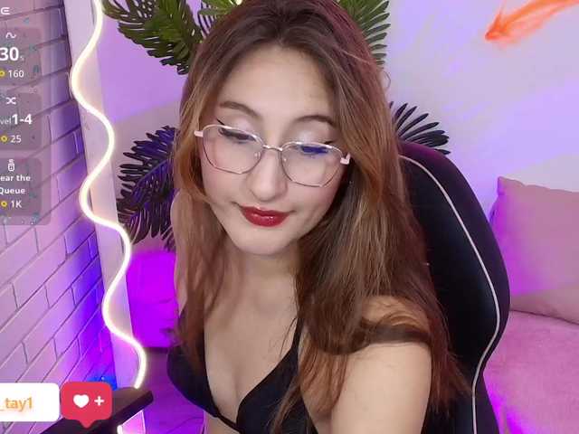 Live sex webcam photo for Bunni-tay #292135320