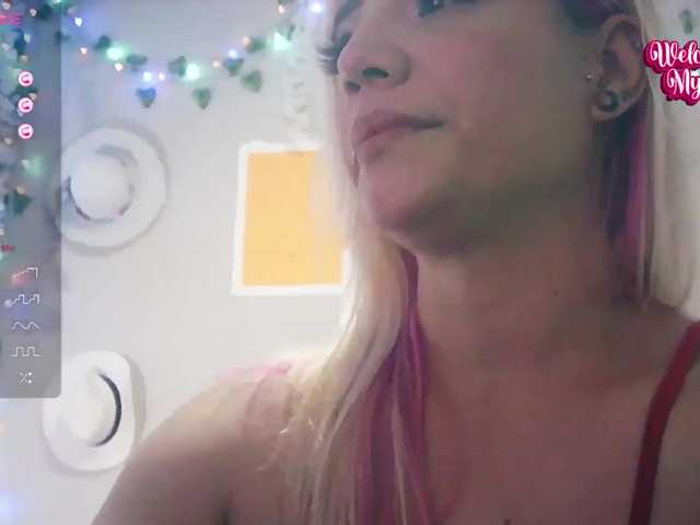 Live sex webcam photo for Bunnyblonn #276931802