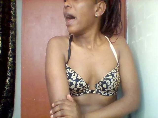 Live sex webcam photo for Bunnydiva- #291749956