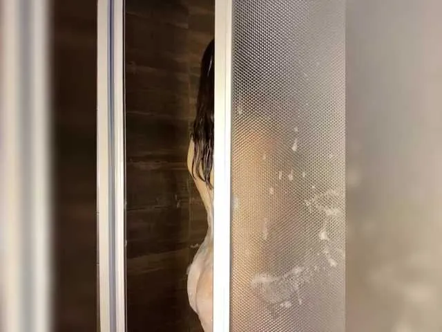 Live sex webcam photo for Businkaa #290544473