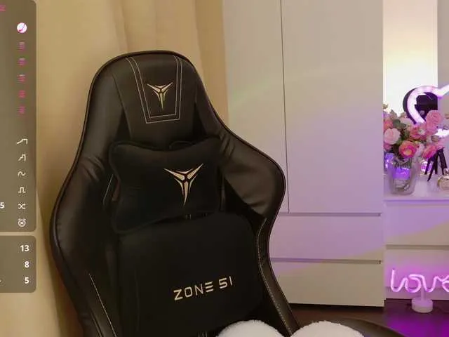 Live sex webcam photo for Businkaa #290939190