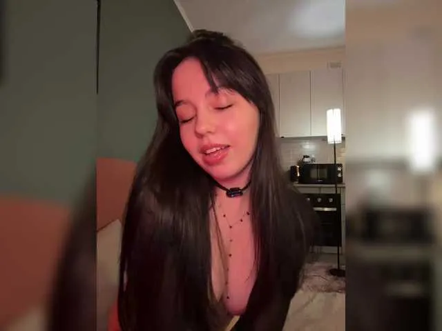 Live sex webcam photo for Businkaa #292411170