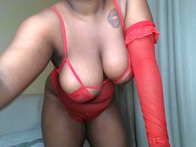 Live sex webcam photo for Busty-Bree