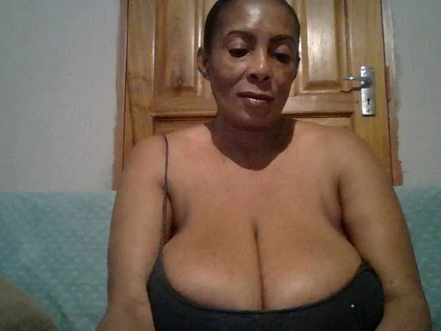 Live sex webcam photo for Busty8 #291780603