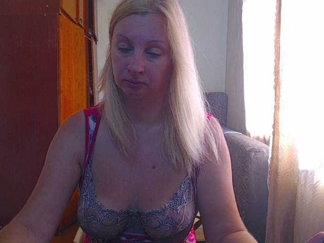 Live sex webcam photo for BustyBlondy #276063629