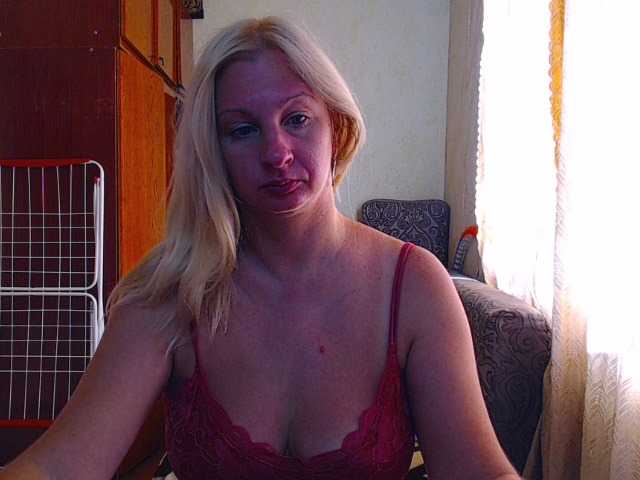 Live sex webcam photo for BustyBlondy #276175054