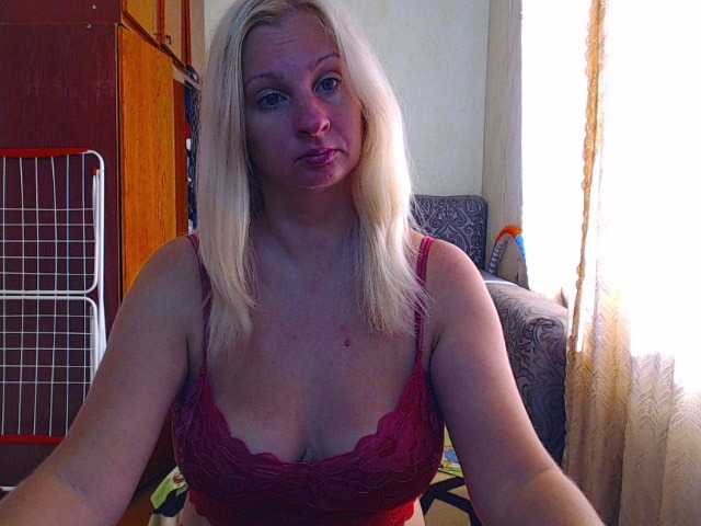 Live sex webcam photo for BustyBlondy #276197111