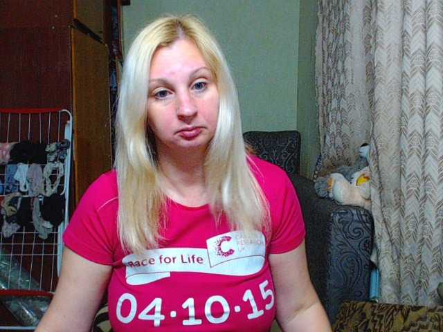 Live sex webcam photo for BustyBlondy #277771471