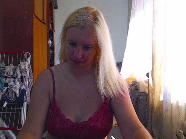 Live sex webcam photo for BustyBlondy #278300681