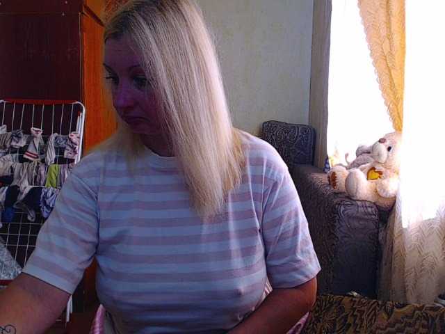 Live sex webcam photo for BustyBlondy #289400168