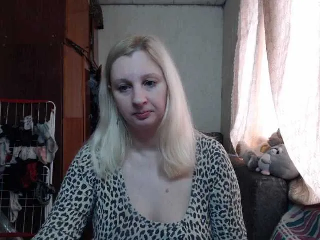 Live sex webcam photo for BustyBlondy #290421842