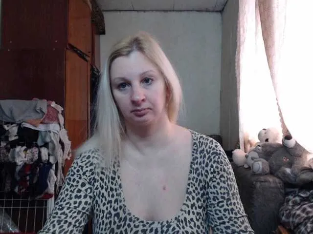 Live sex webcam photo for BustyBlondy #290438800