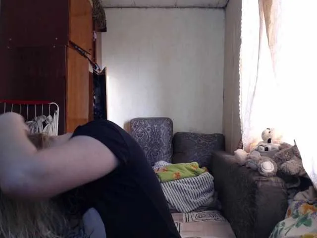 Live sex webcam photo for BustyBlondy #290464447