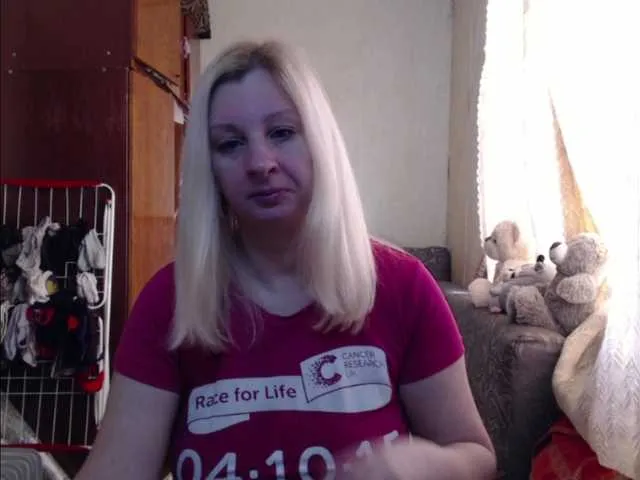 Live sex webcam photo for BustyBlondy #290478719