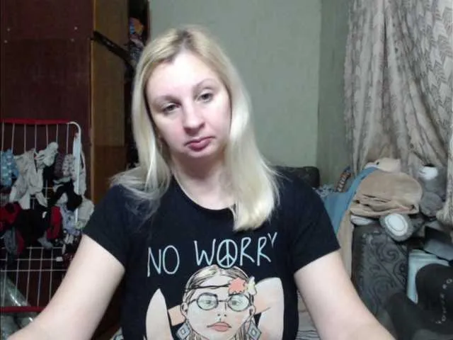 Live sex webcam photo for BustyBlondy #290536489