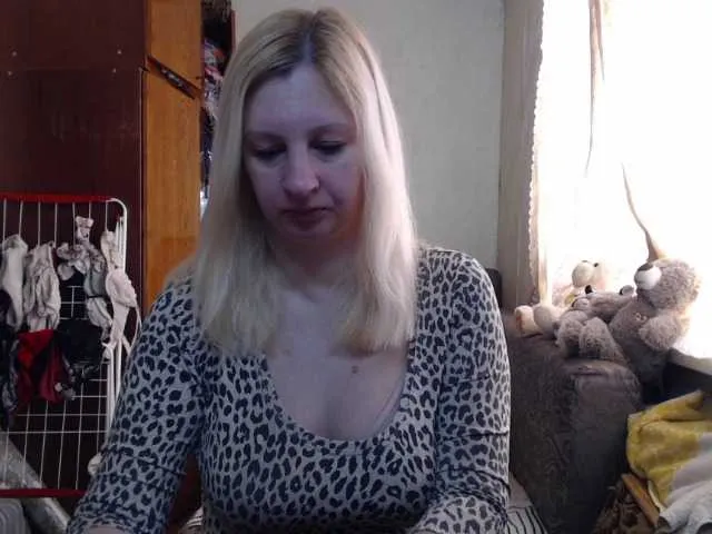 Live sex webcam photo for BustyBlondy #290552570