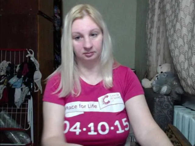 Live sex webcam photo for BustyBlondy #290616384