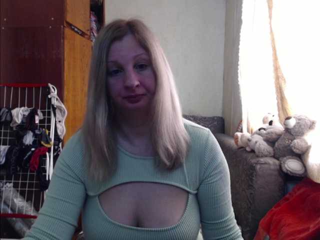 Live sex webcam photo for BustyBlondy #290730333
