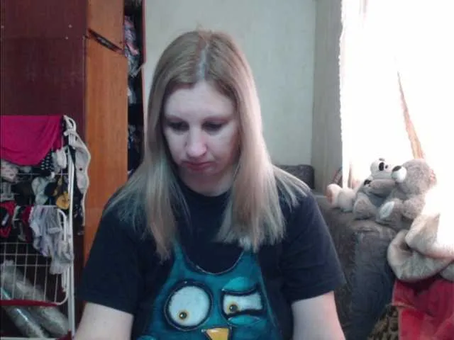 Live sex webcam photo for BustyBlondy #290738337