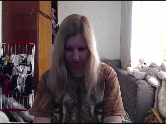 Live sex webcam photo for BustyBlondy #290838656