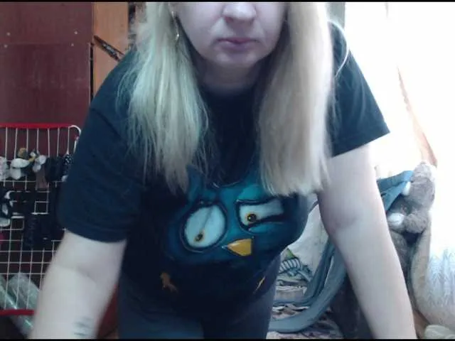 Live sex webcam photo for BustyBlondy #290919719