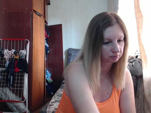 Live sex webcam photo for BustyBlondy #291540848