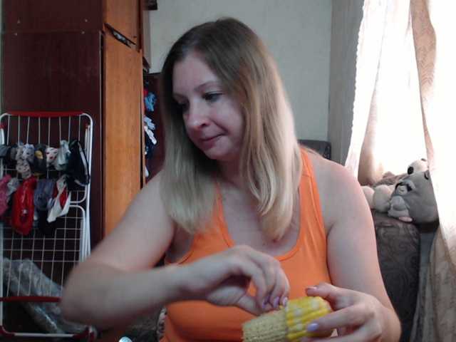 Live sex webcam photo for BustyBlondy #291607804