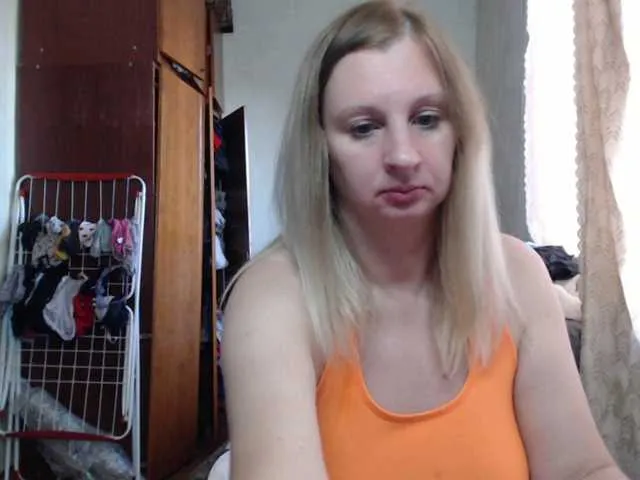 Live sex webcam photo for BustyBlondy #291744766