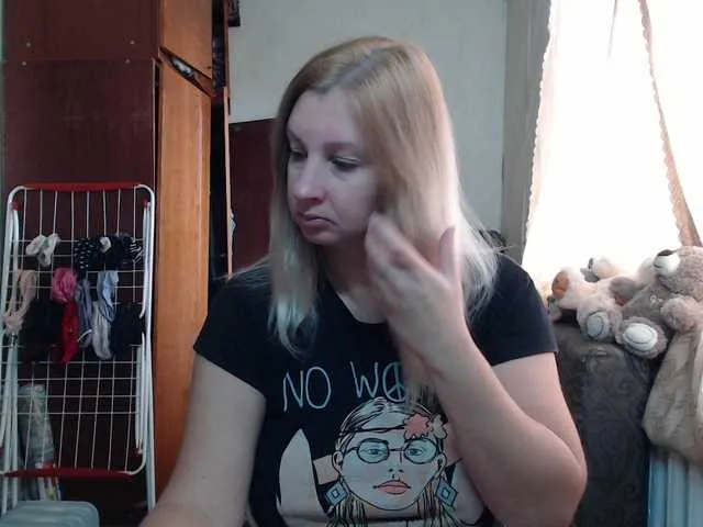 Live sex webcam photo for BustyBlondy #292112914