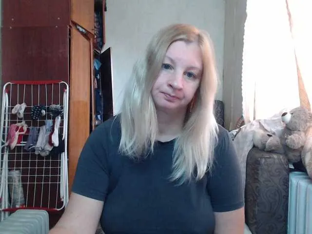 Live sex webcam photo for BustyBlondy #292134115